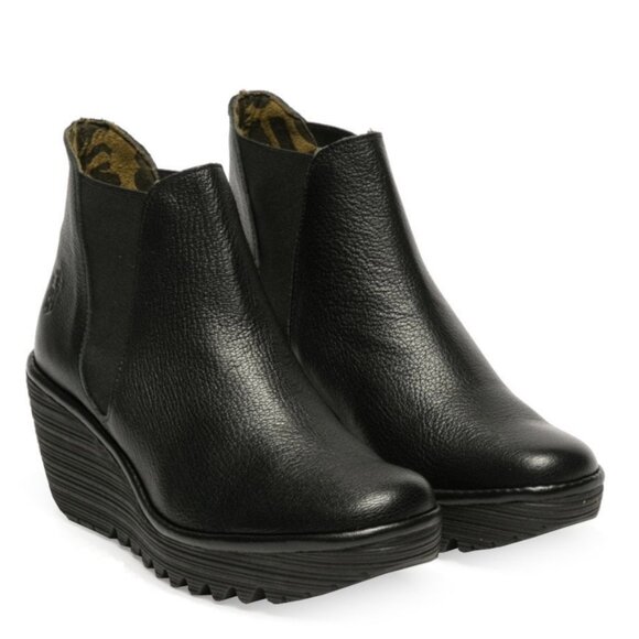 Fly London Shoes - Fly London Black Yoss Chelsea Ankle Boots Mousse Leather Wedge Platform, Sz 37